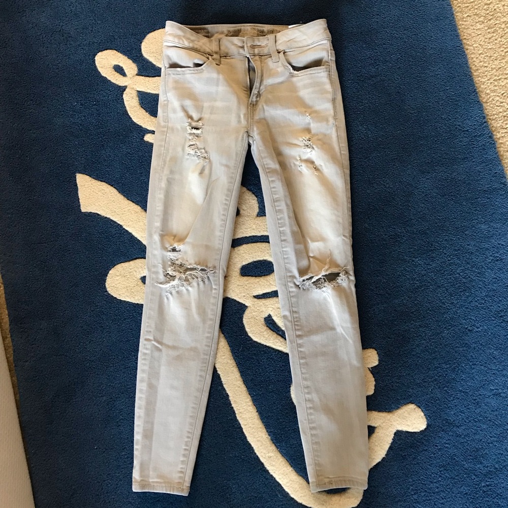 American eagle grey jean